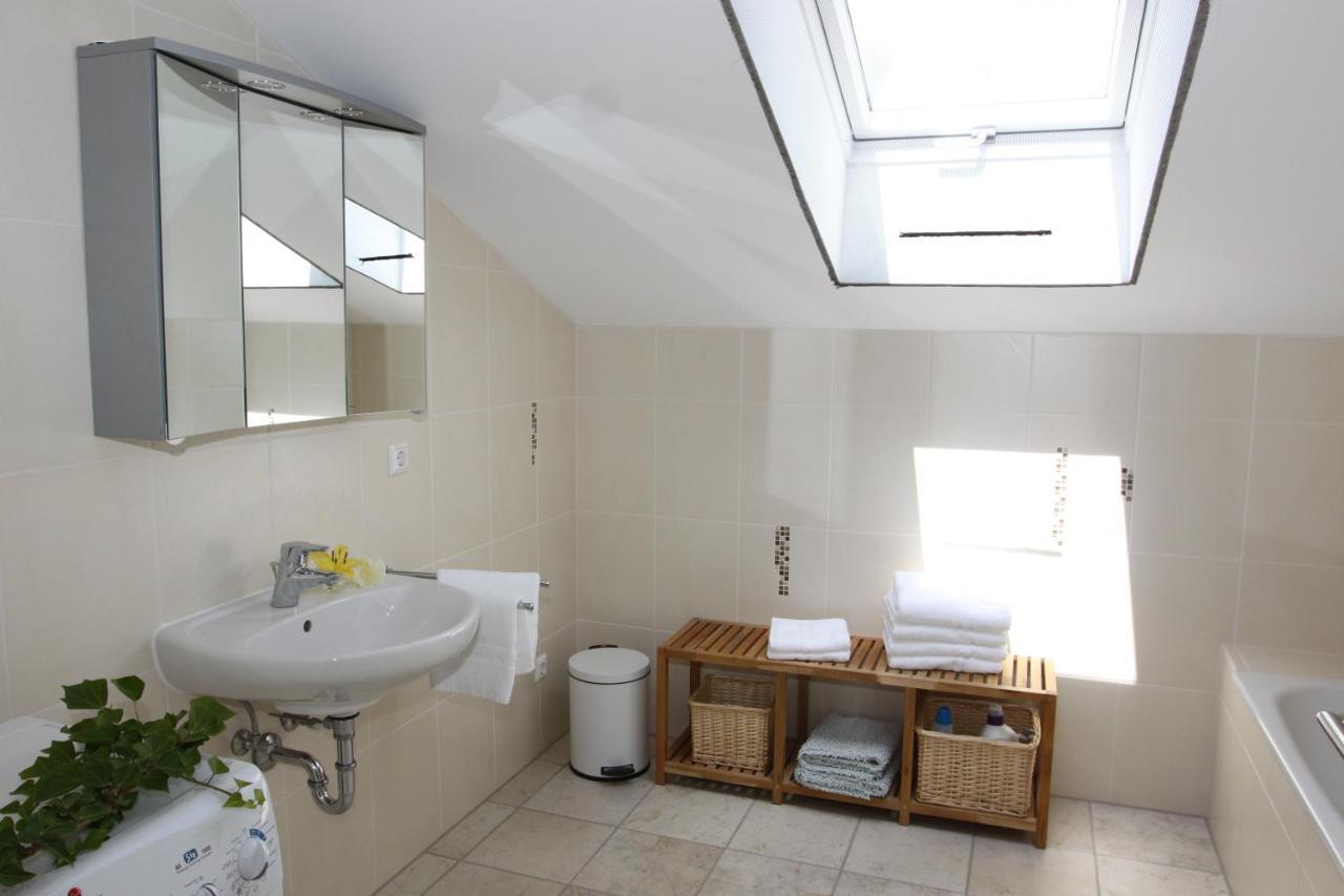 Hotel Inspiration Garni Tittmoning Habitación foto
