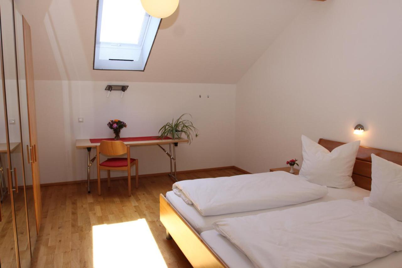 Hotel Inspiration Garni Tittmoning Habitación foto